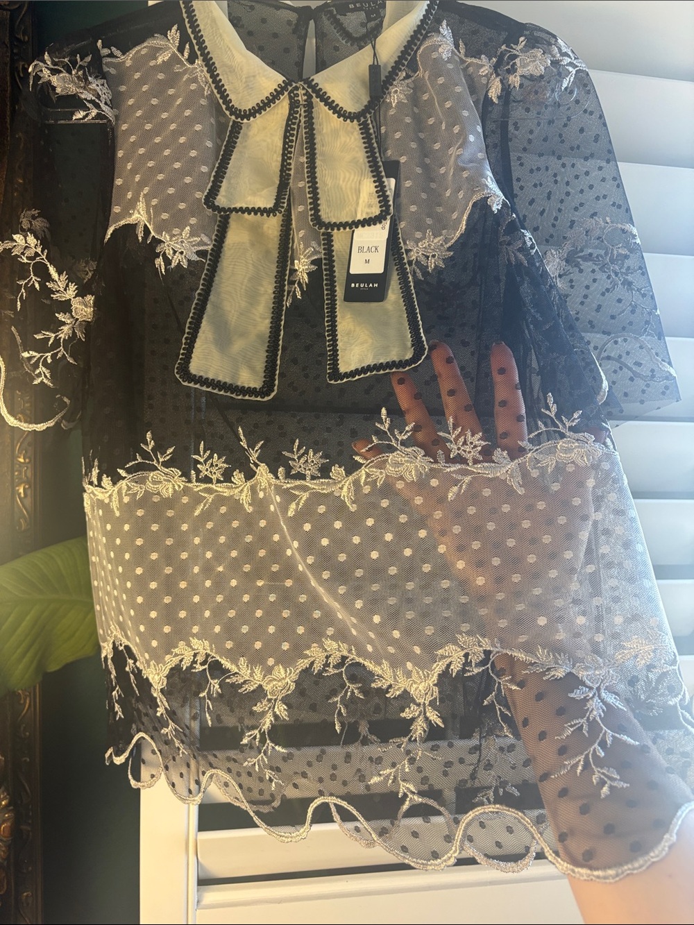Beulah London Calling NWT Black Cream sheer Embroidered Lace Bow Blouse size M - Picture 9 of 12